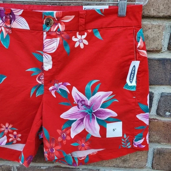 Old Navy Red Floral Shorts size 8 - Picture 4 of 7